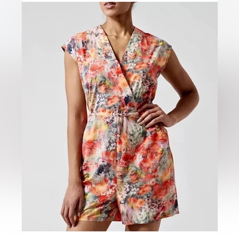 ATHLETA LVNECK SLEEVELESS UPF FLORAL COLORFUL MARLOW ROMPER size Large